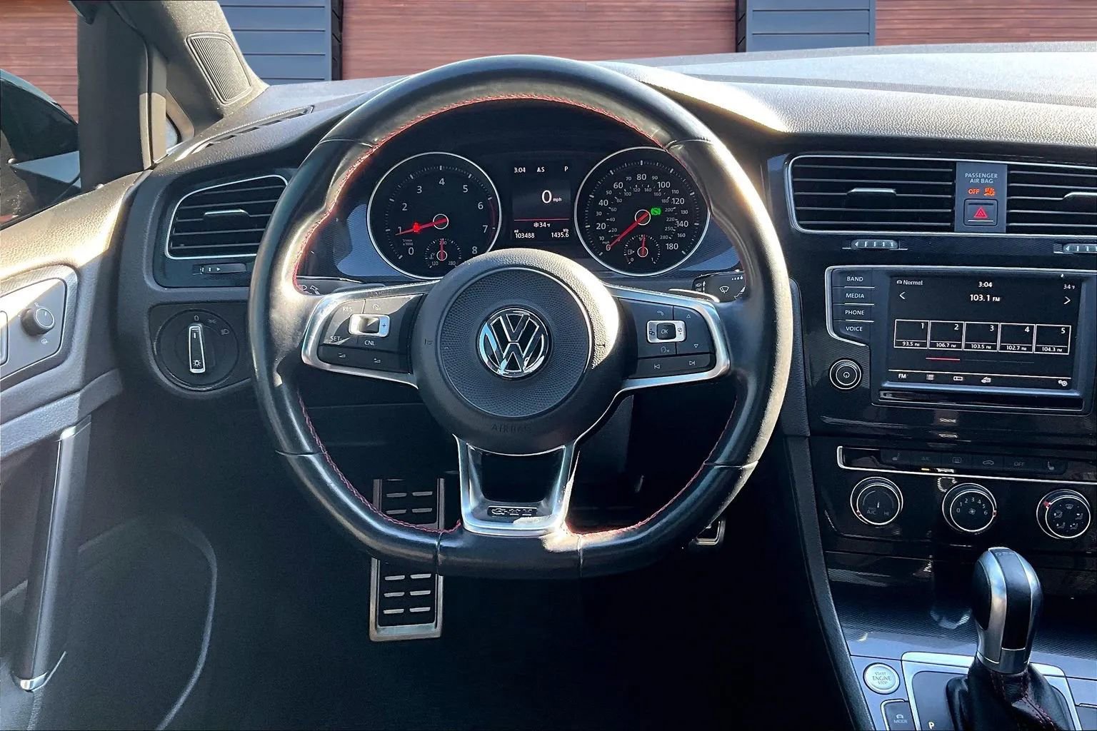 Used 2017 Volkswagen GTI Sport image 5