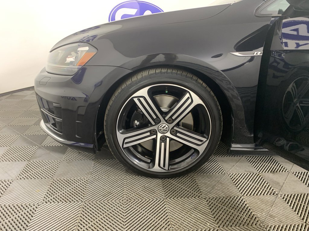Used 2016 Volkswagen Golf R 4-Door image 12