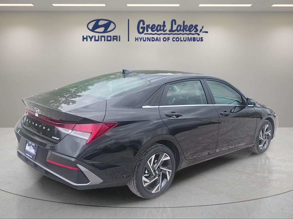 New 2026 Hyundai Elantra Limited FWD image 5