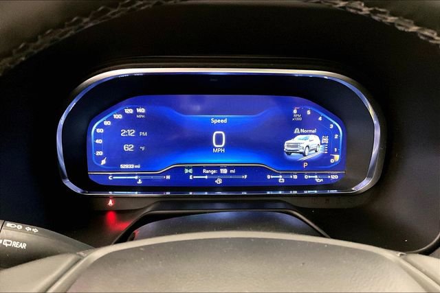 Used 2024 Chevrolet Suburban High Country AWD/4WD image 29