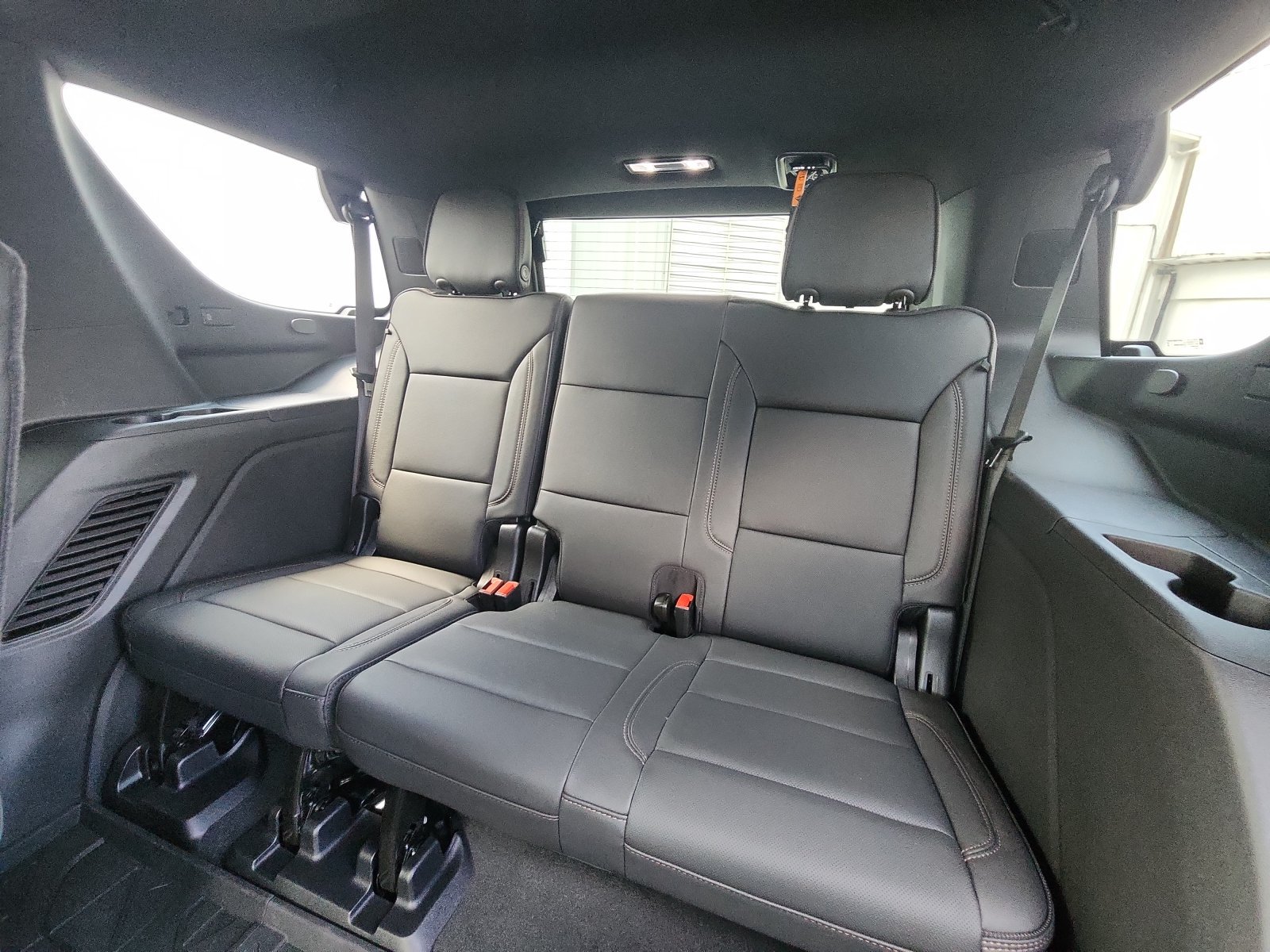 New 2026 Chevrolet Tahoe High Country AWD/4WD image 24