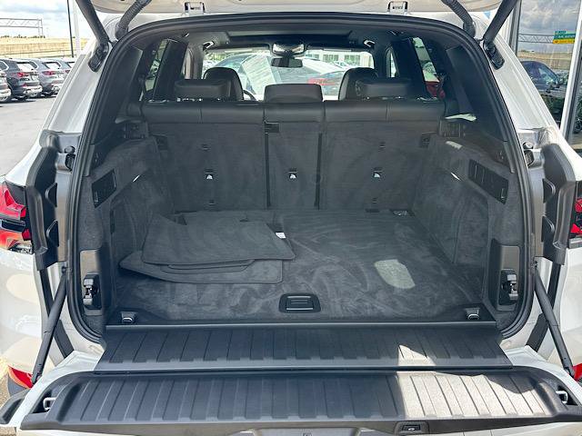 Used 2026 BMW X5 xDrive40i AWD/4WD image 12