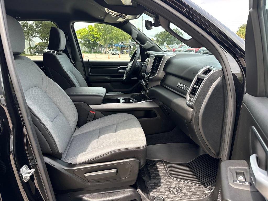 Used 2025 RAM 1500 Big Horn AWD/4WD image 24