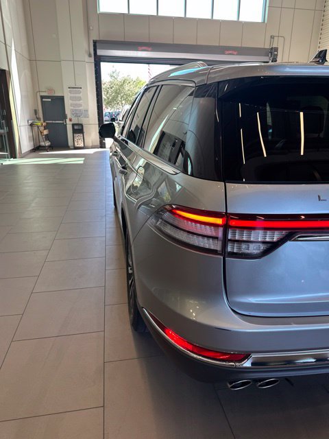 Certified 2024 Lincoln Aviator 2WD w/ Premium Package image 6