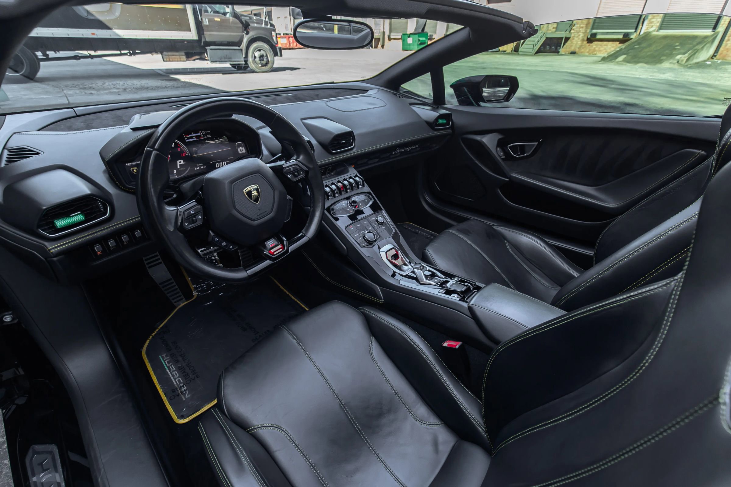 Used 2017 Lamborghini Huracan LP 610-4 image 38