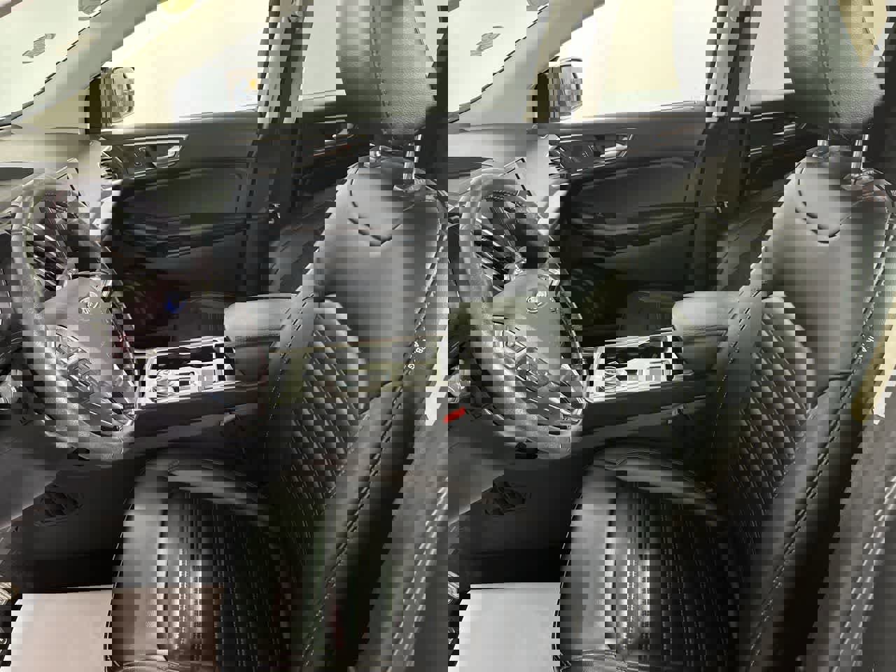 Used 2024 Ford Edge SEL image 15