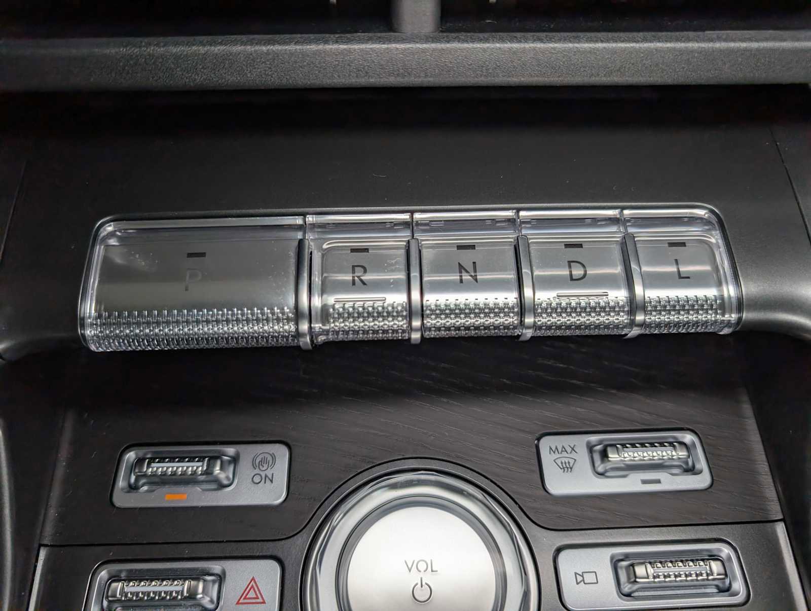 Certified 2025 Lincoln Nautilus Reserve image 25