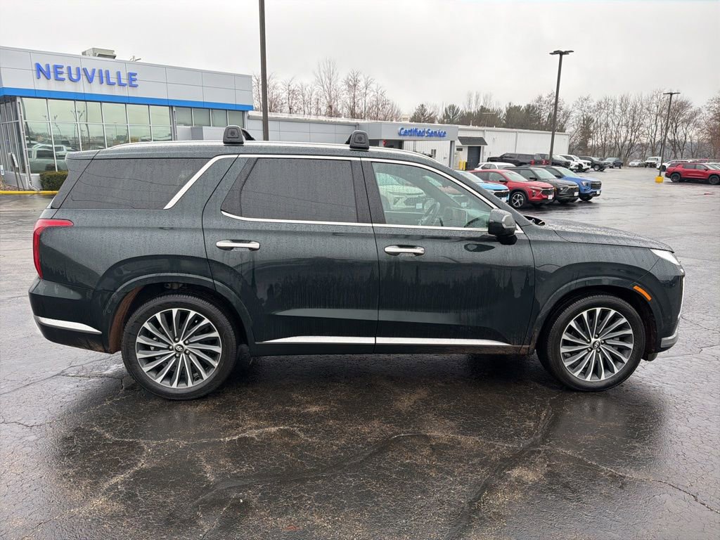 Used 2023 Hyundai Palisade Calligraphy image 3
