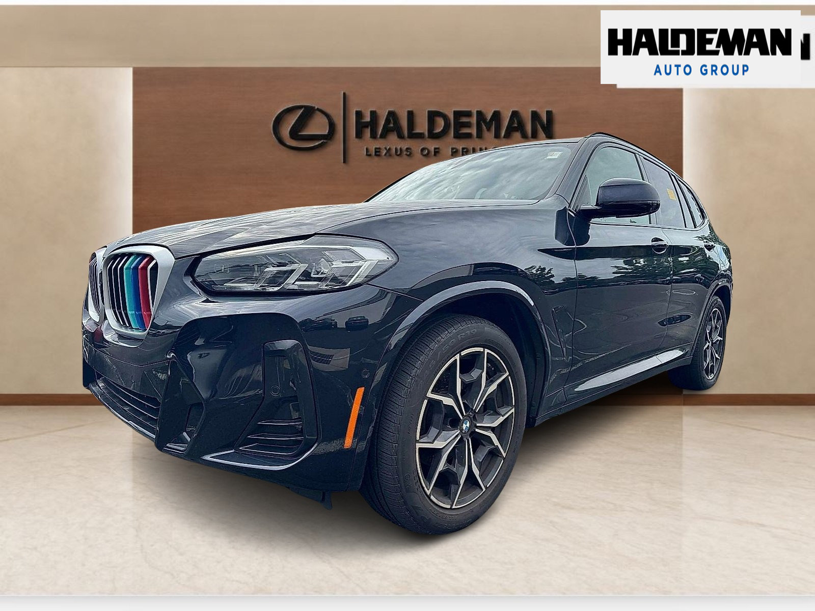 Used 2023 BMW X3 xDrive30i w/ M Sport Package AWD/4WD image 2