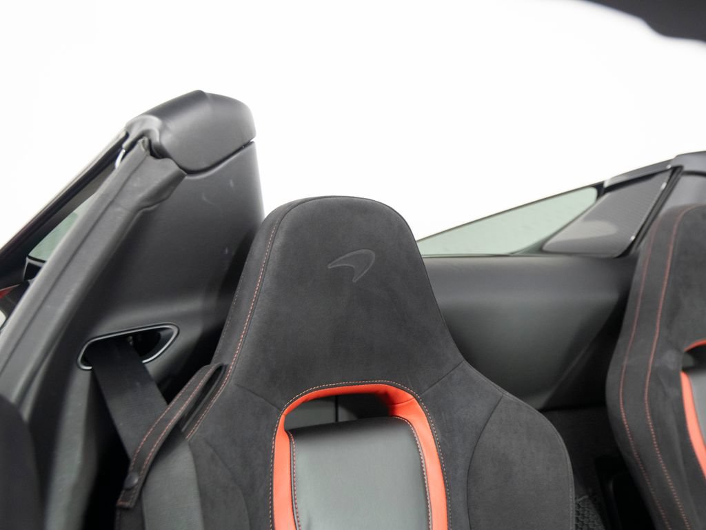 Used 2022 McLaren 720S Luxury RWD image 36