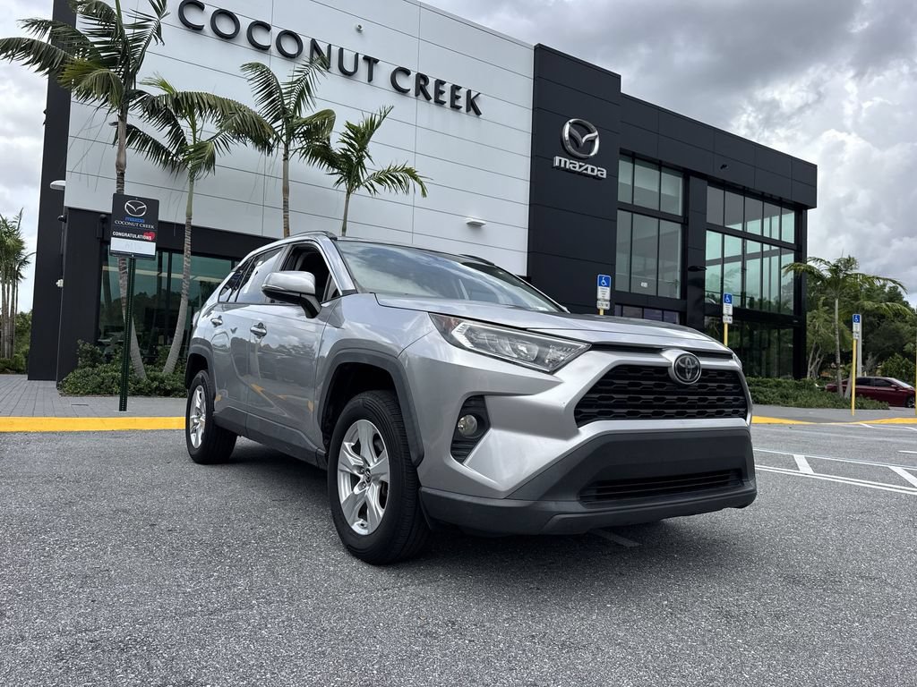 Used 2019 Toyota RAV4 XLE FWD image 30