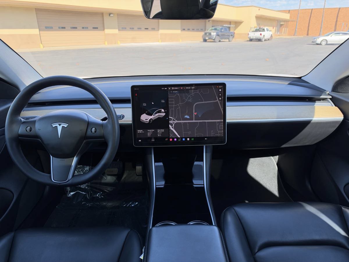 Used 2020 Tesla Model 3 Standard Range Plus RWD image 17