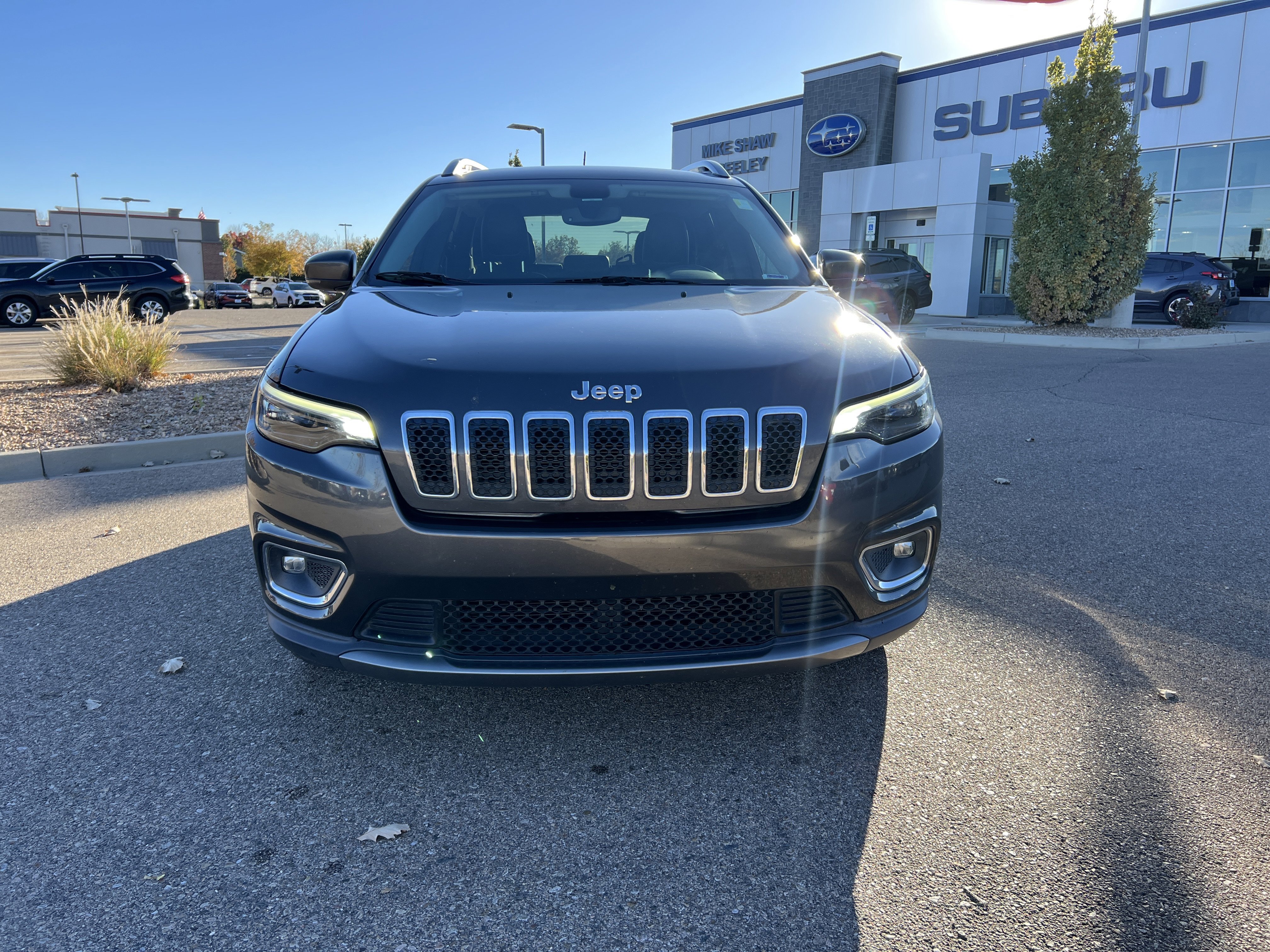 Used 2020 Jeep Cherokee Limited image 16