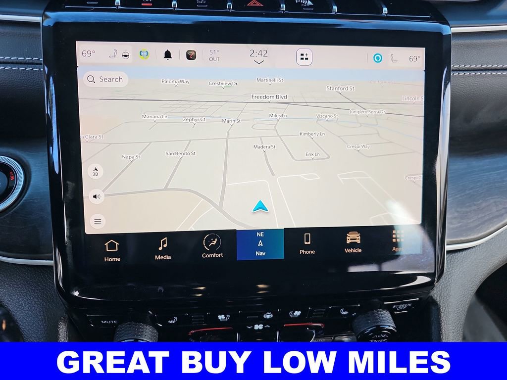 Used 2023 Jeep Grand Cherokee Limited w/ Luxury Tech Group II image 23