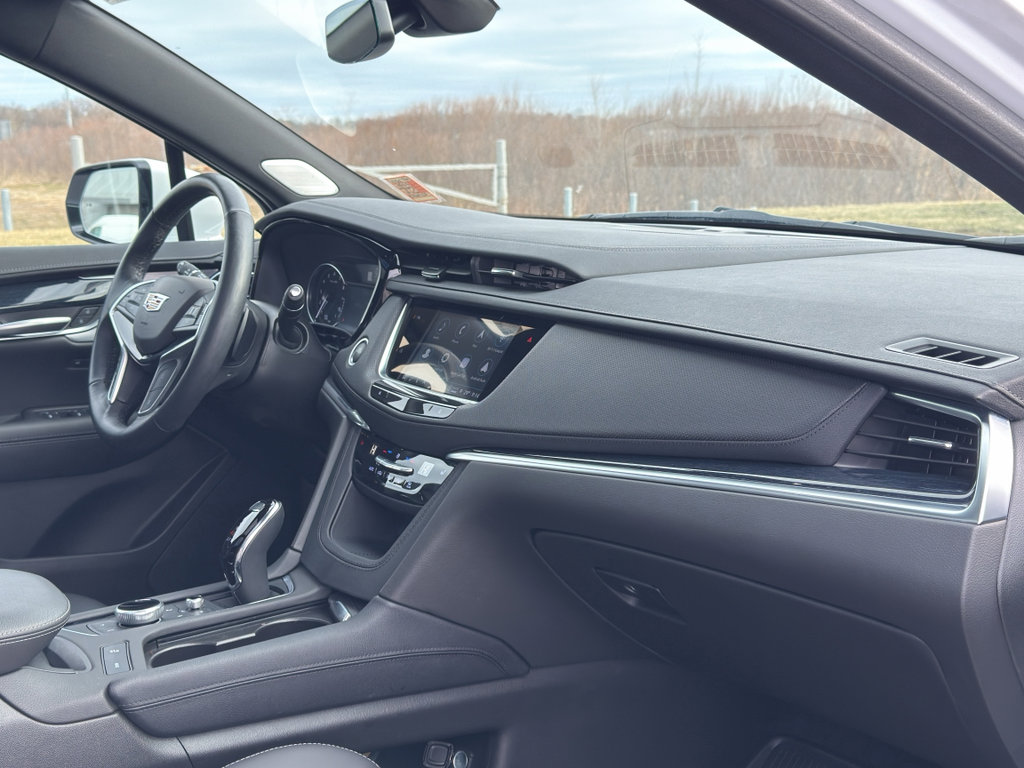 Used 2024 Cadillac XT5 Premium Luxury w/ LPO, Floor Liner Package AWD/4WD image 30