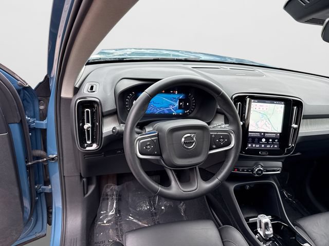 Certified 2024 Volvo XC40 B5 Plus w/ Protection Package Premier AWD/4WD image 14