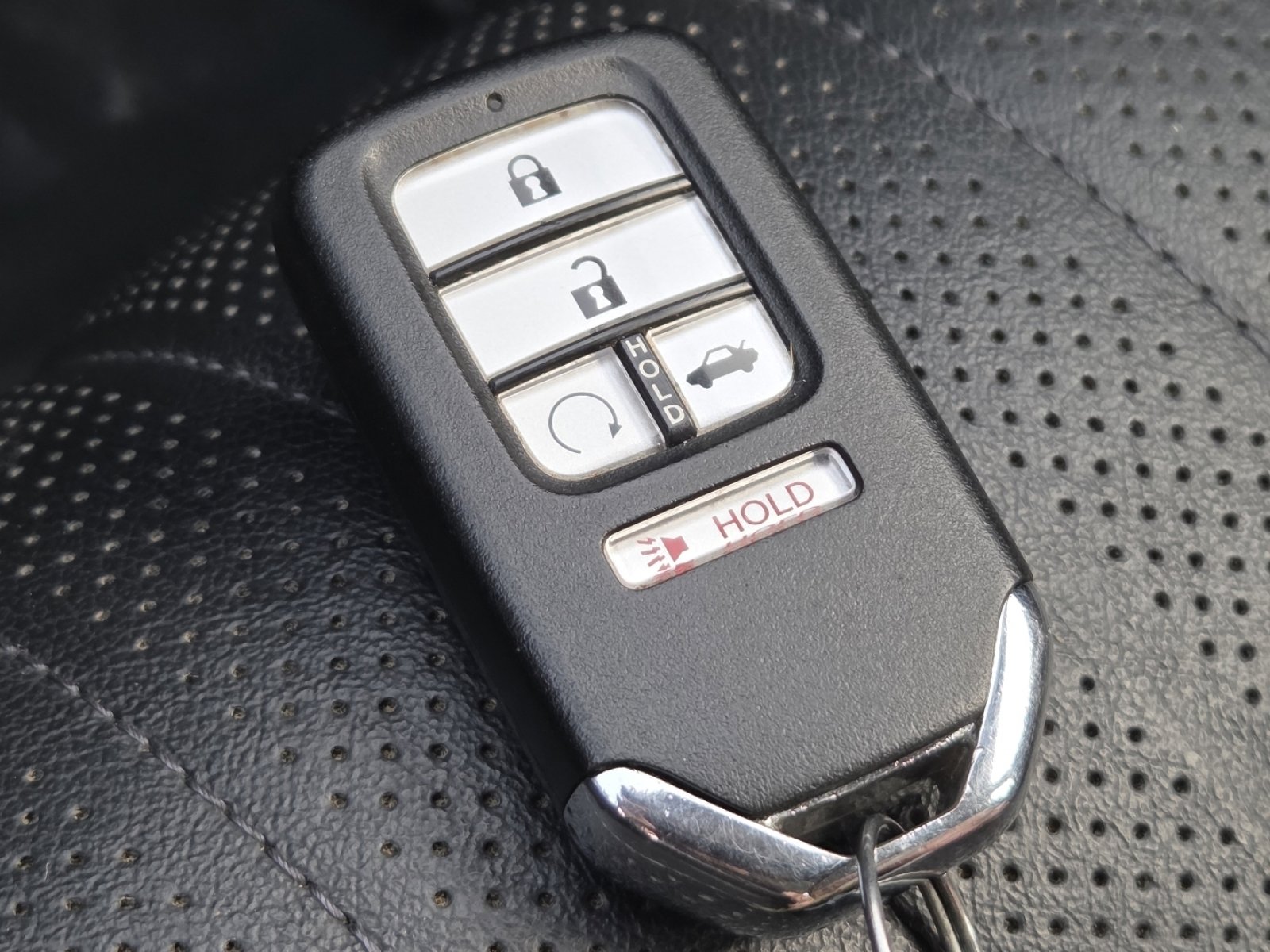 Used 2018 Honda Accord Touring image 34