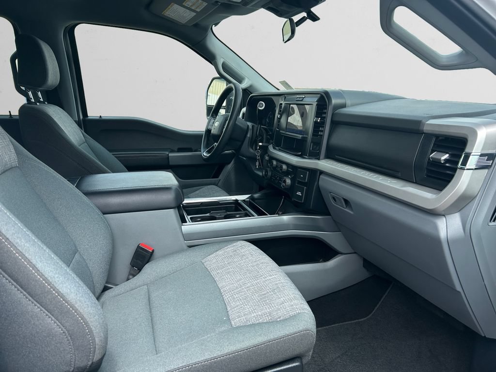 Used 2025 Ford F250 XLT w/ FX4 Off-Road Package AWD/4WD image 17