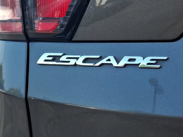 Used 2017 Ford Escape Titanium AWD/4WD image 31