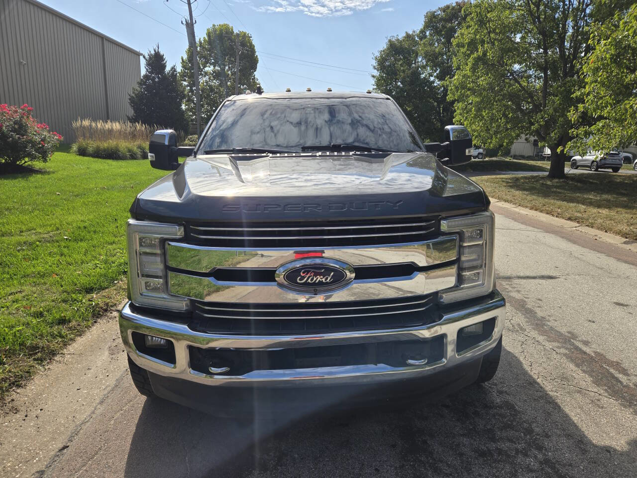 Used 2019 Ford F250 Lariat w/ Lariat Ultimate Package image 3