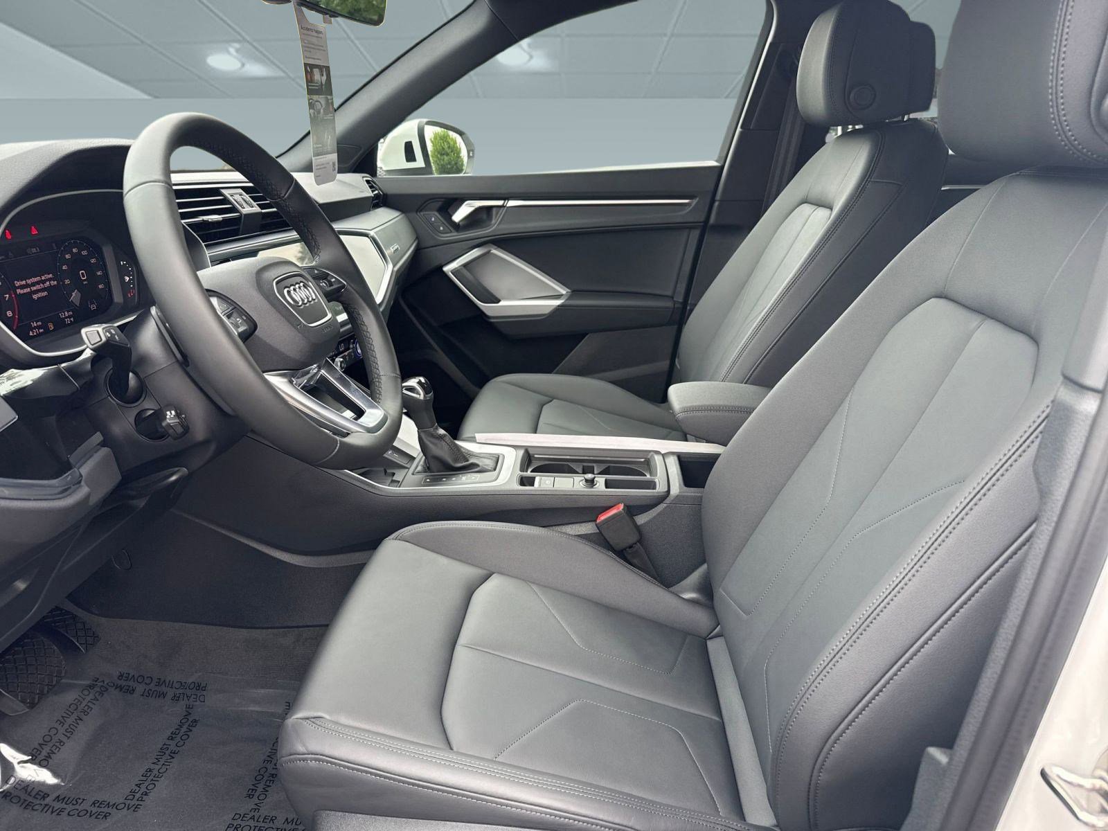 New 2025 Audi Q3 2.0T Premium image 5