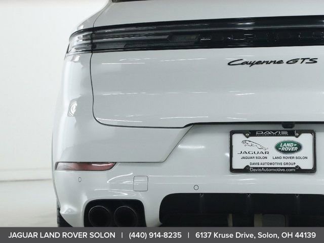 Used 2025 Porsche Cayenne GTS AWD/4WD image 48