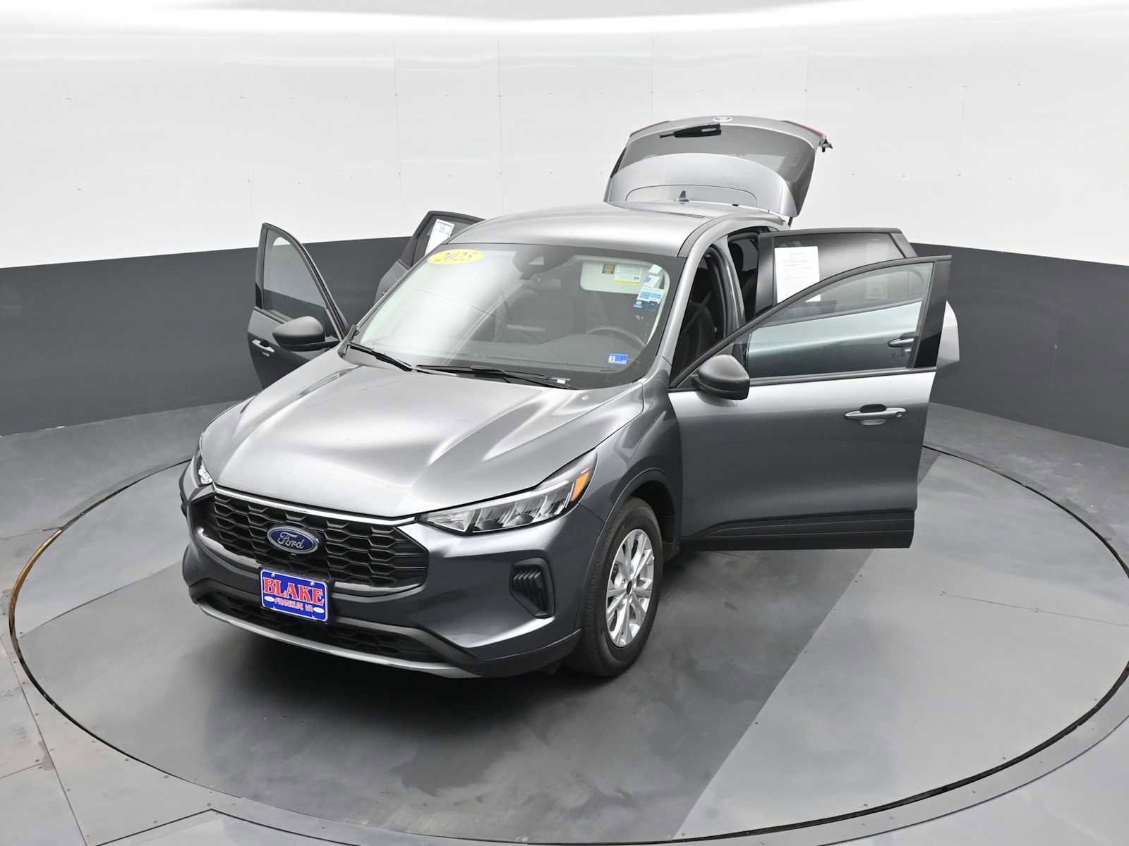 Used 2025 Ford Escape Active image 38