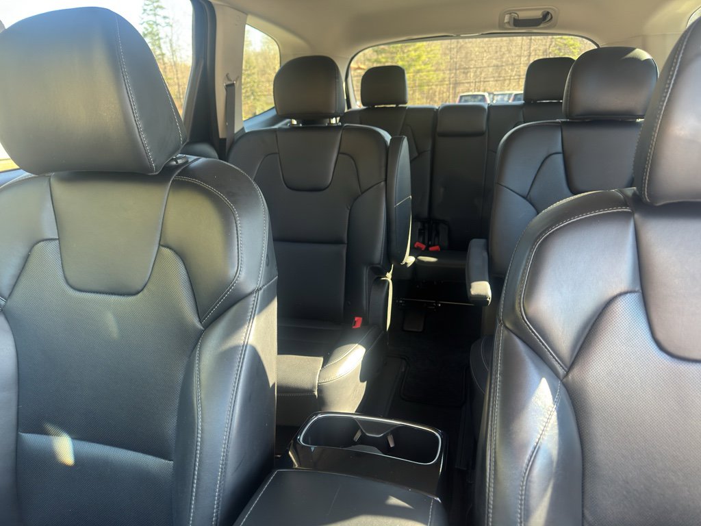 Used 2023 Kia Telluride S image 12