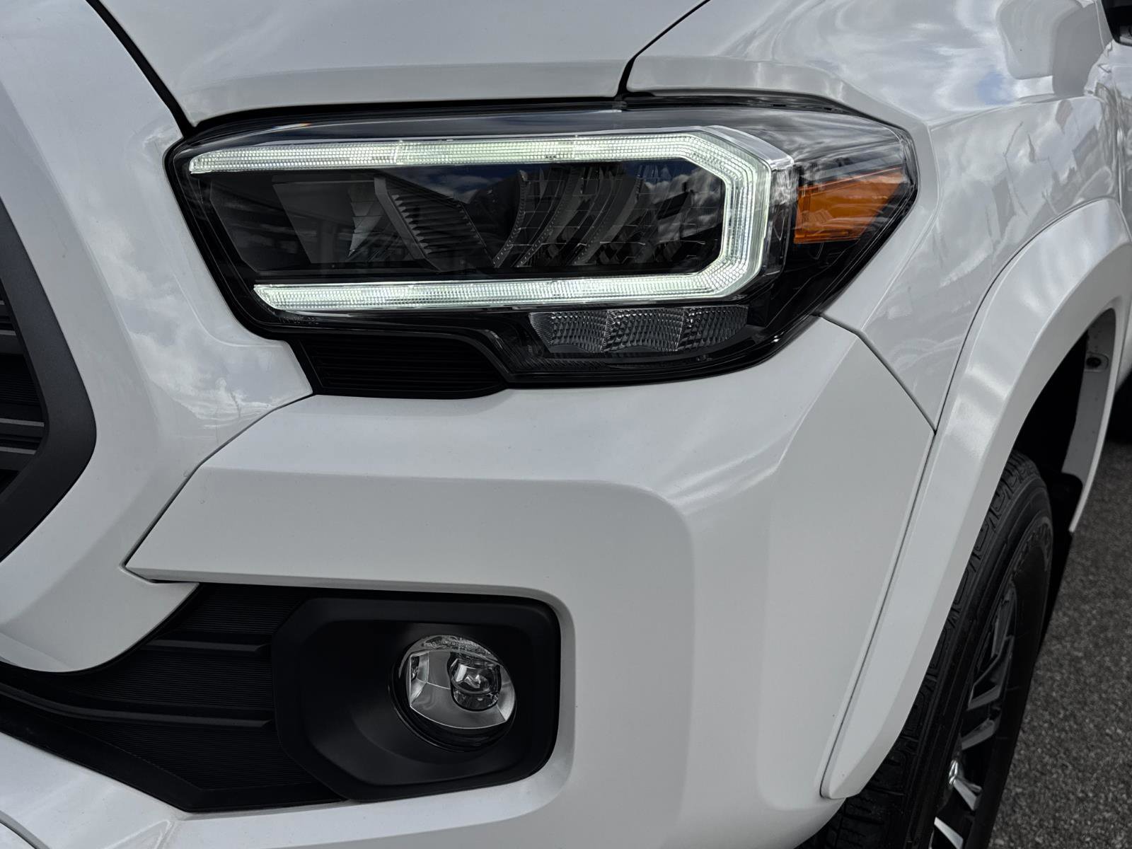 Used 2023 Toyota Tacoma TRD Sport image 12