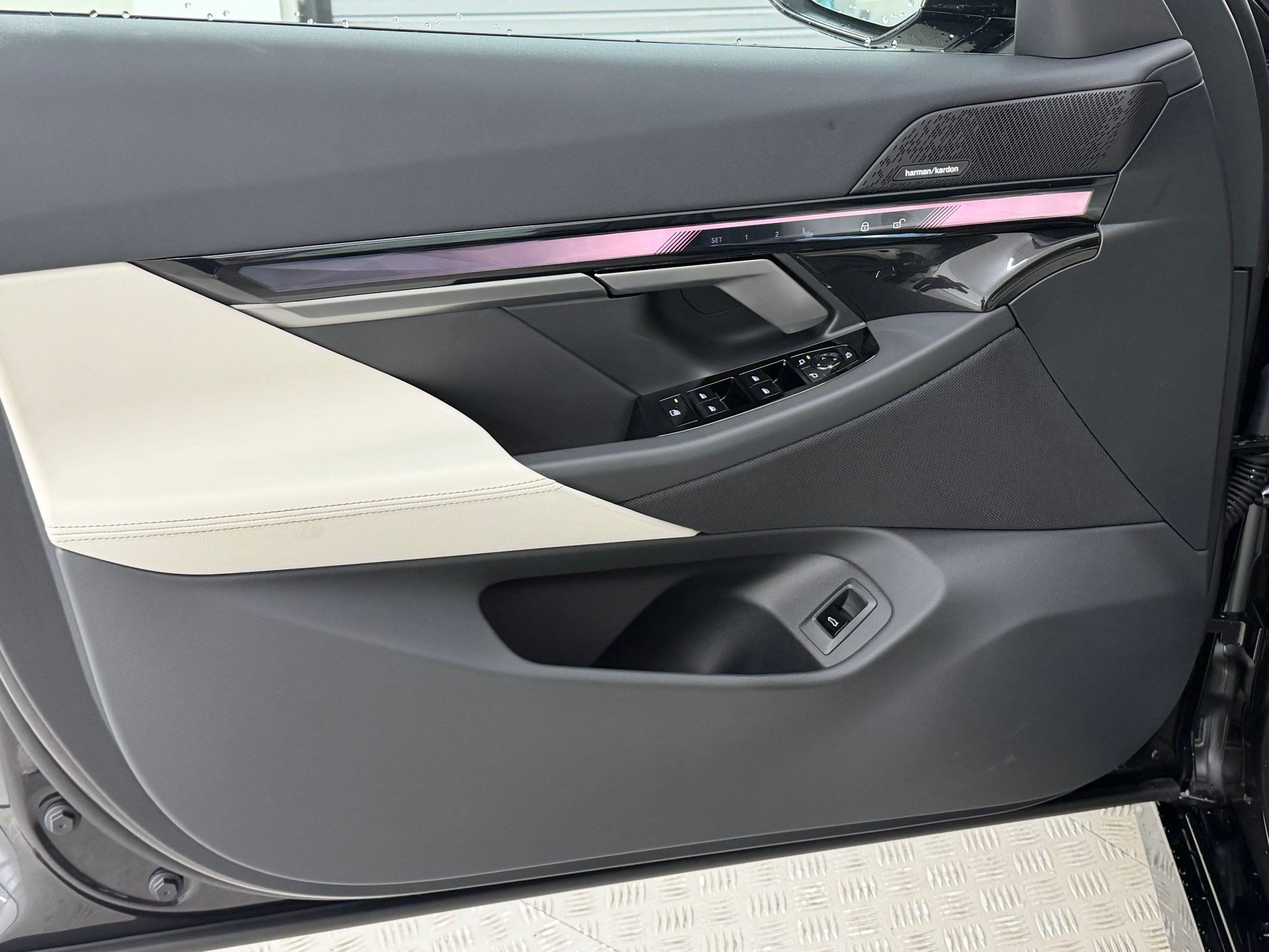 New 2027 BMW 530i w/ M Sport Package RWD image 11