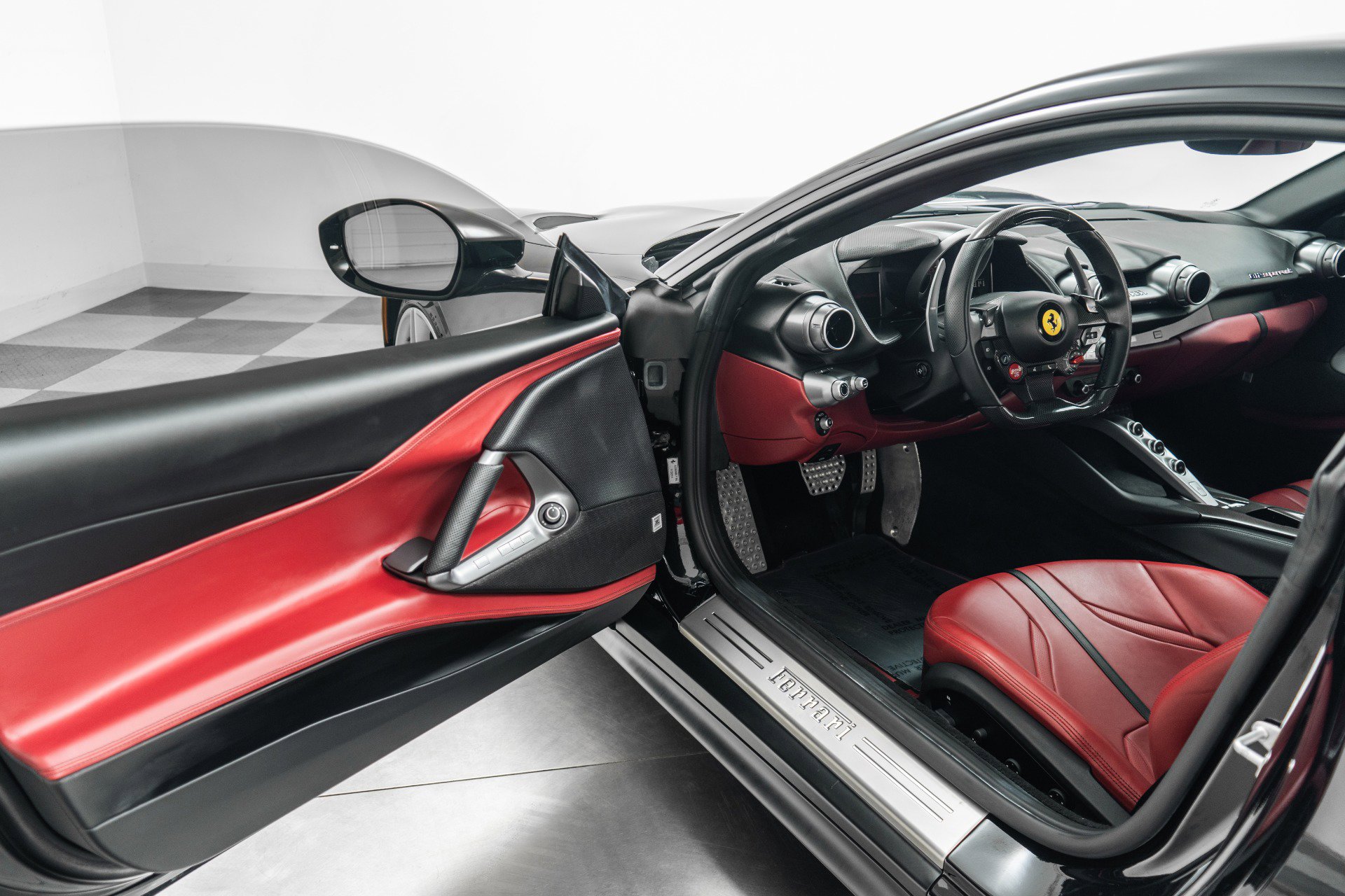 Used 2020 Ferrari 812 Superfast image 23