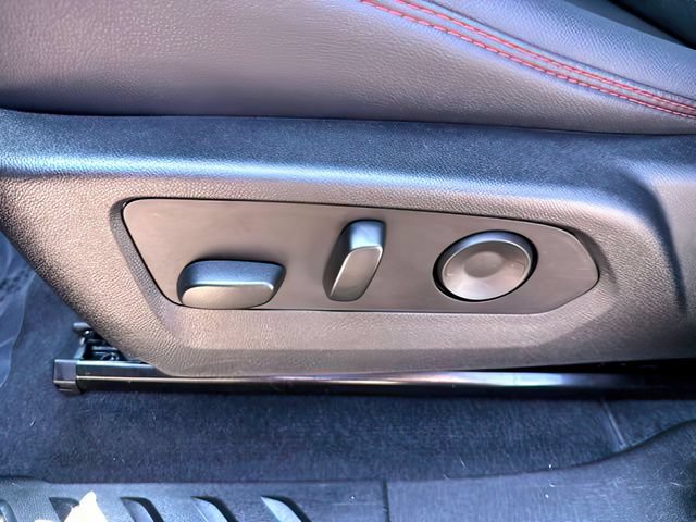 Used 2023 Chevrolet Colorado Z71 w/ Z71 Convenience Package 2 AWD/4WD image 18