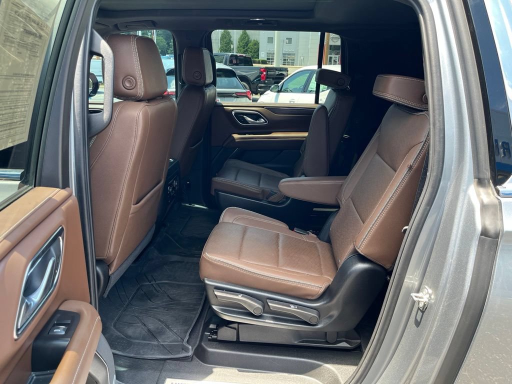 Used 2024 Chevrolet Suburban High Country w/ Max Trailering Package AWD/4WD image 47