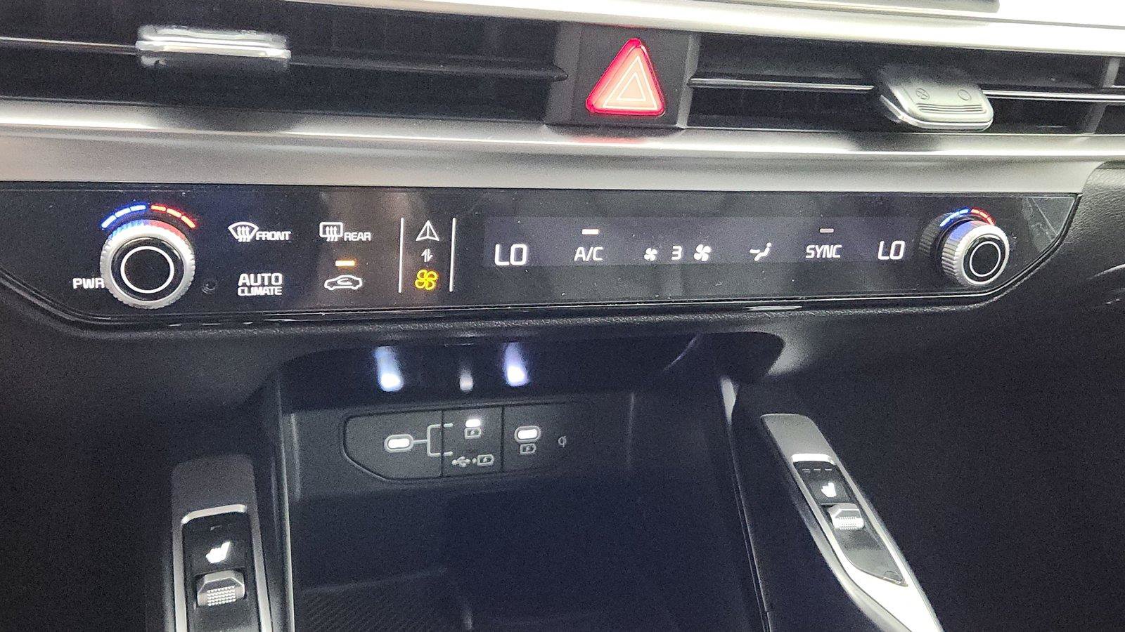 Used 2025 Kia Sorento S AWD/4WD image 39