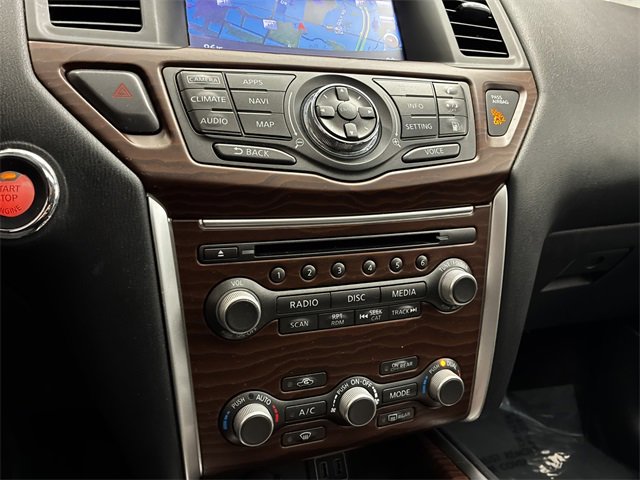 Used 2018 Nissan Pathfinder Platinum image 19