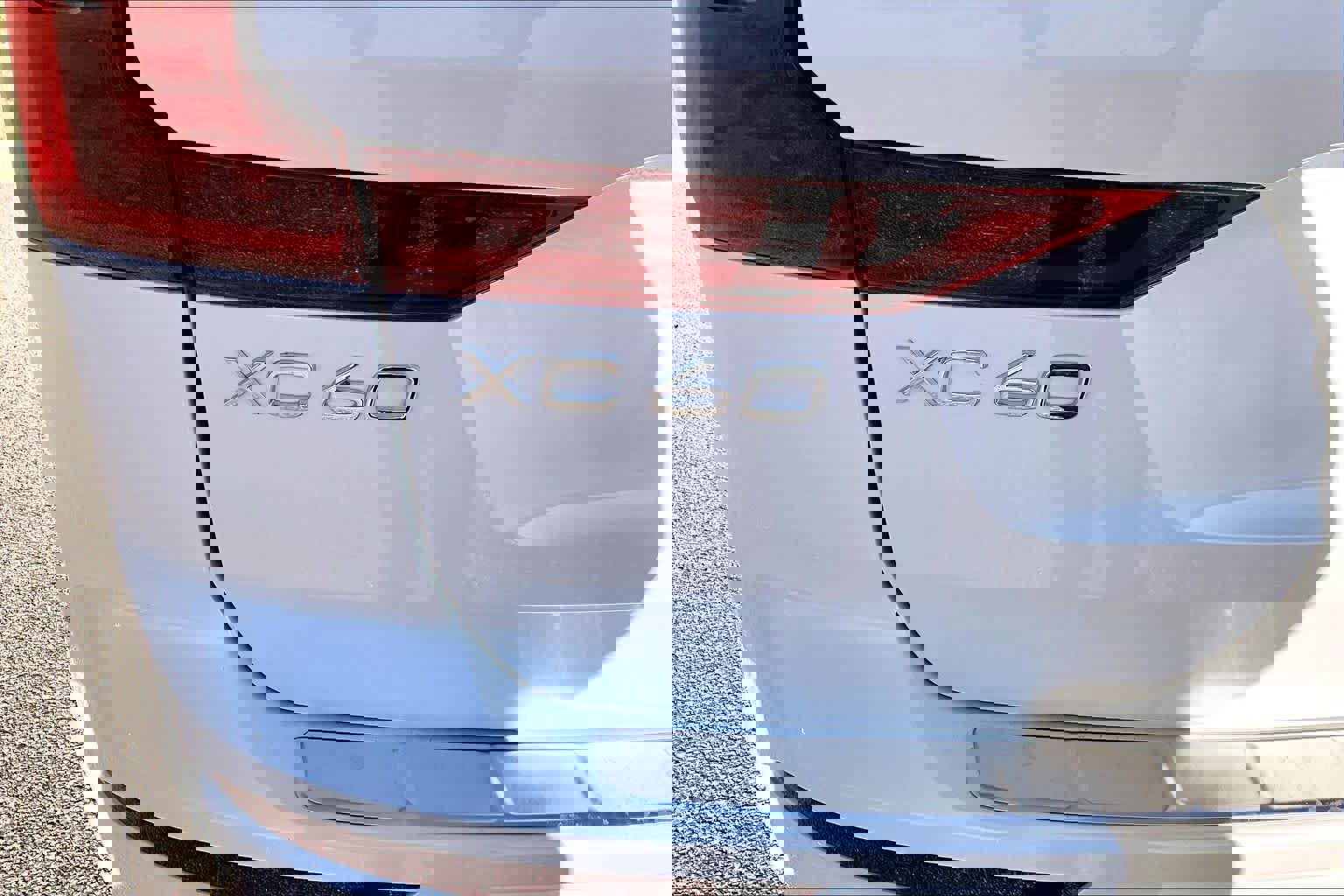 New 2026 Volvo XC60 B5 Plus w/ Protection Package Premier AWD/4WD image 6