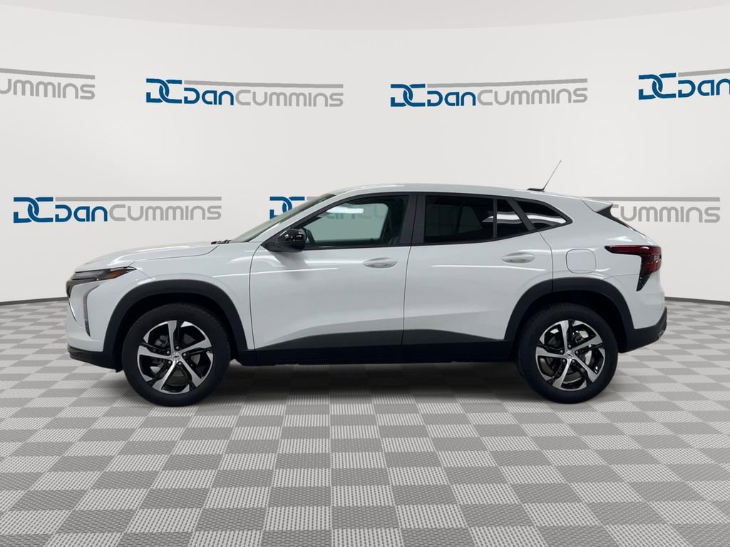 Used 2024 Chevrolet Trax RS w/ Driver Confidence Package FWD image 5