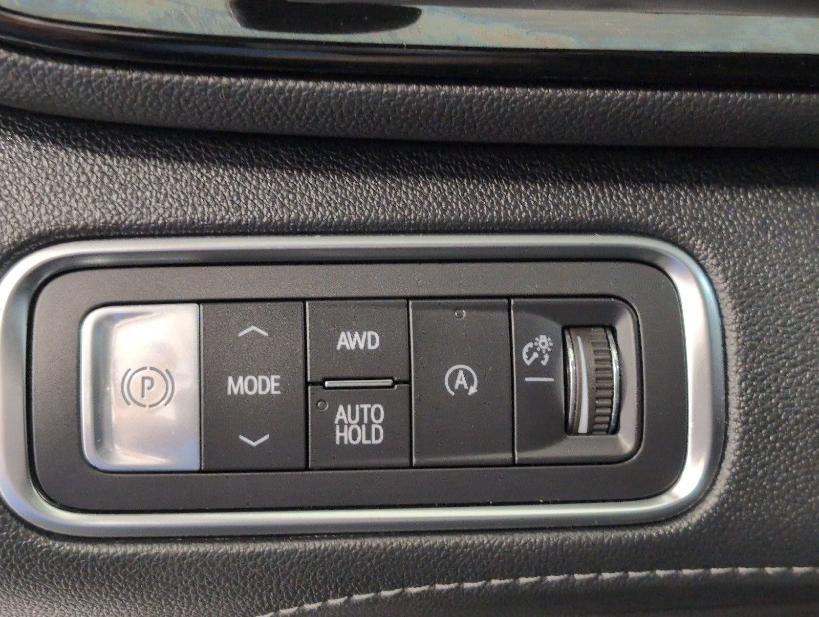 Used 2026 Buick Enclave Preferred w/ Power Package AWD/4WD image 10