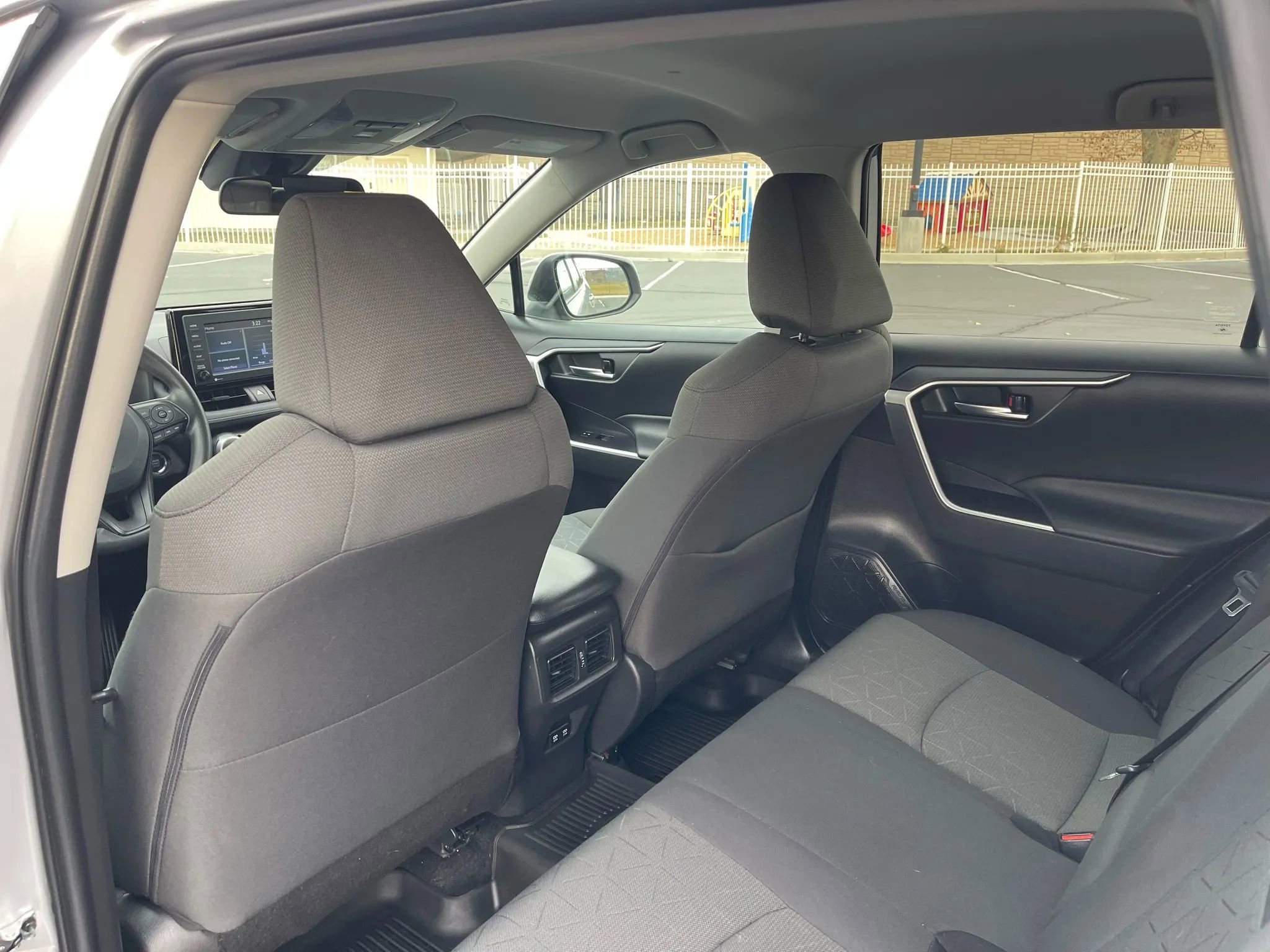 Used 2021 Toyota RAV4 XLE image 16