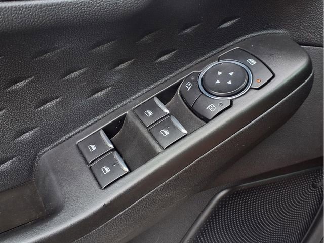 Used 2020 Ford Escape SE image 16