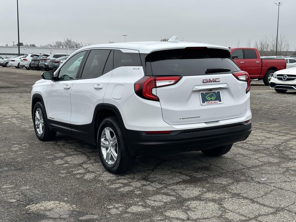 Certified 2023 GMC Terrain SLE image 3