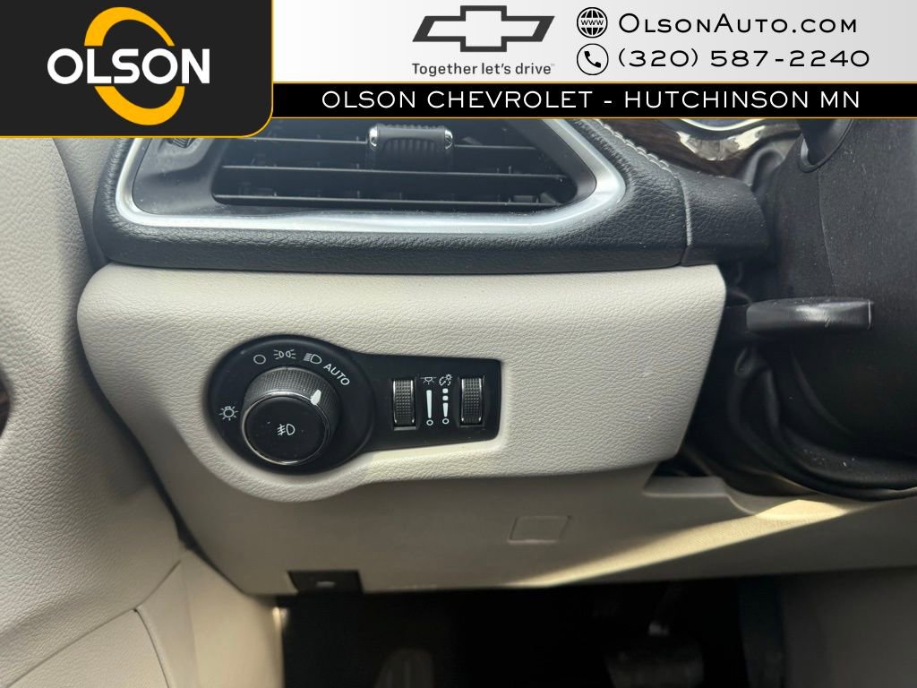 Used 2023 Chrysler Pacifica Limited image 22