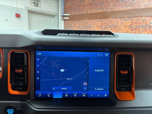 Used 2024 Ford Bronco Everglades image 18