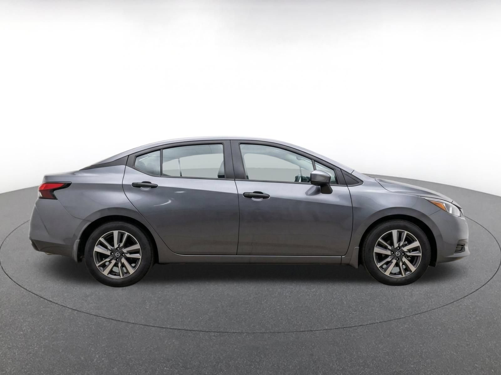 Used 2025 Nissan Versa SV FWD image 9