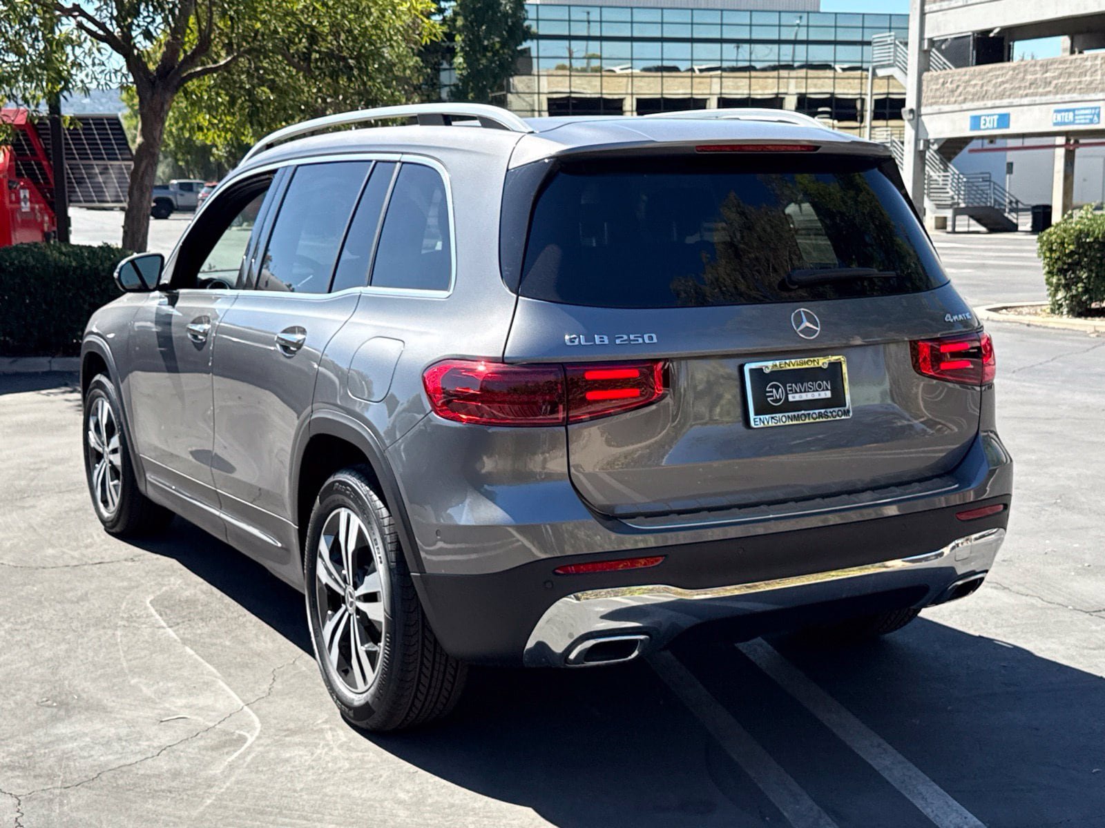 New 2026 Mercedes-Benz GLB 250 4MATIC image 8