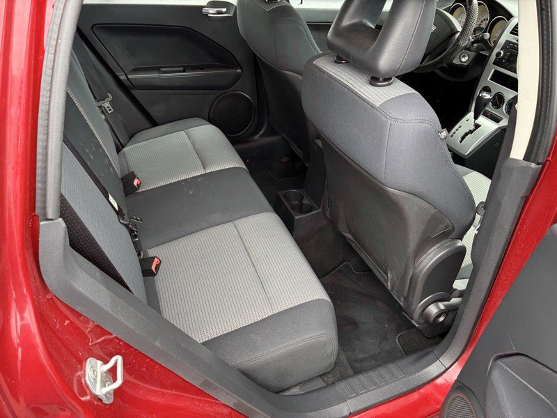 Used 2009 Dodge Caliber SXT FWD image 15