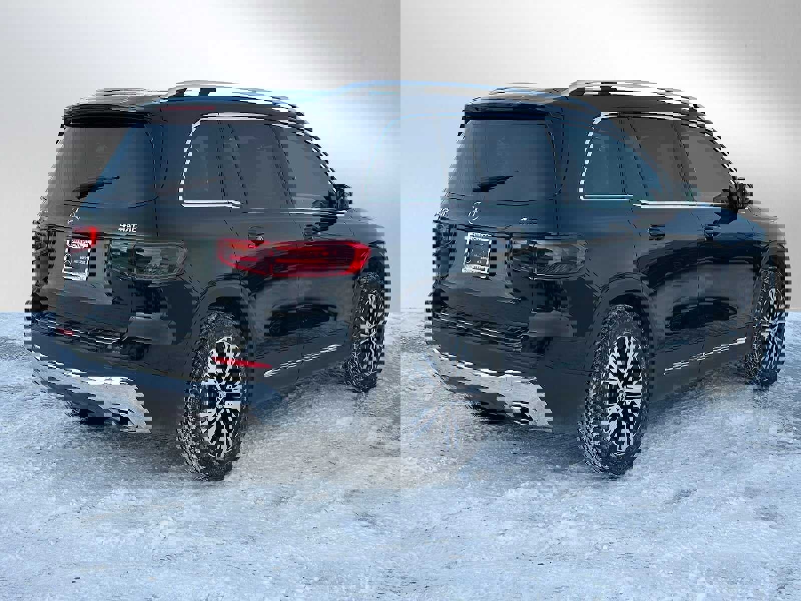 Used 2026 Mercedes-Benz GLB 250 4MATIC image 3