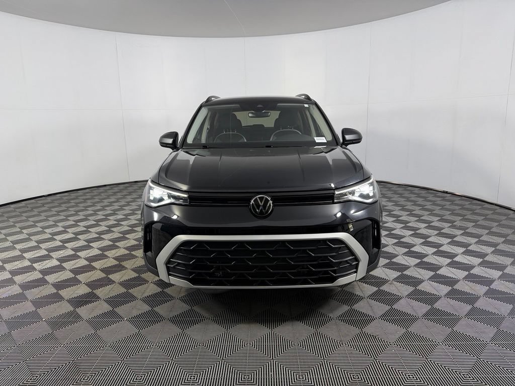 Used 2025 Volkswagen Taos S FWD image 4