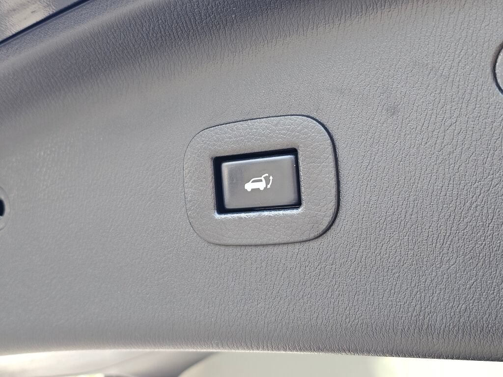 Used 2012 INFINITI QX56 4WD w/ Theater Pkg image 18