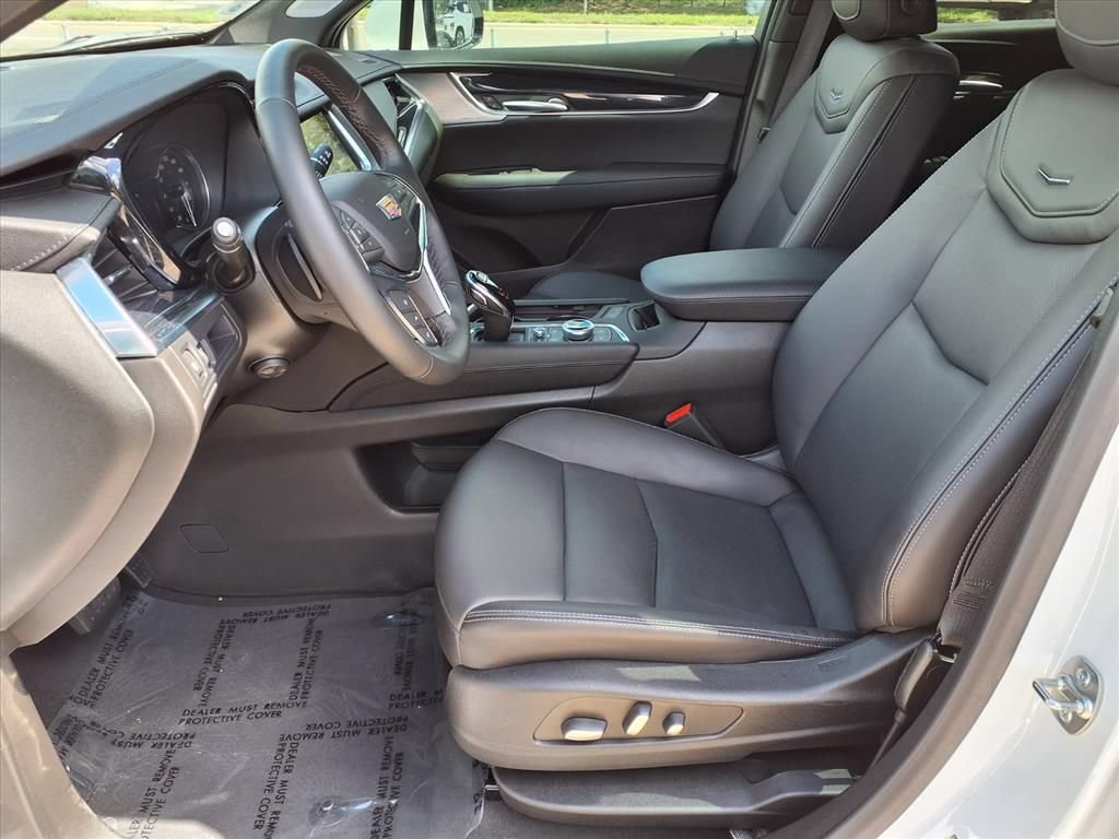 Certified 2024 Cadillac XT5 Premium Luxury FWD image 19